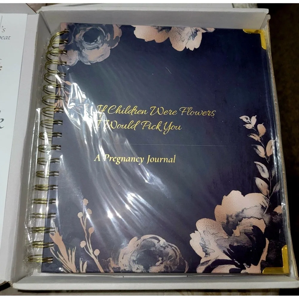 Pregnancy Journal with Beautiful‎ Gold Pen